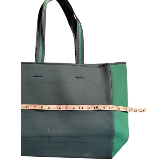 Summersalt Beach Pool Tote Neoprene roomy Green NWT - Picture 9 of 10